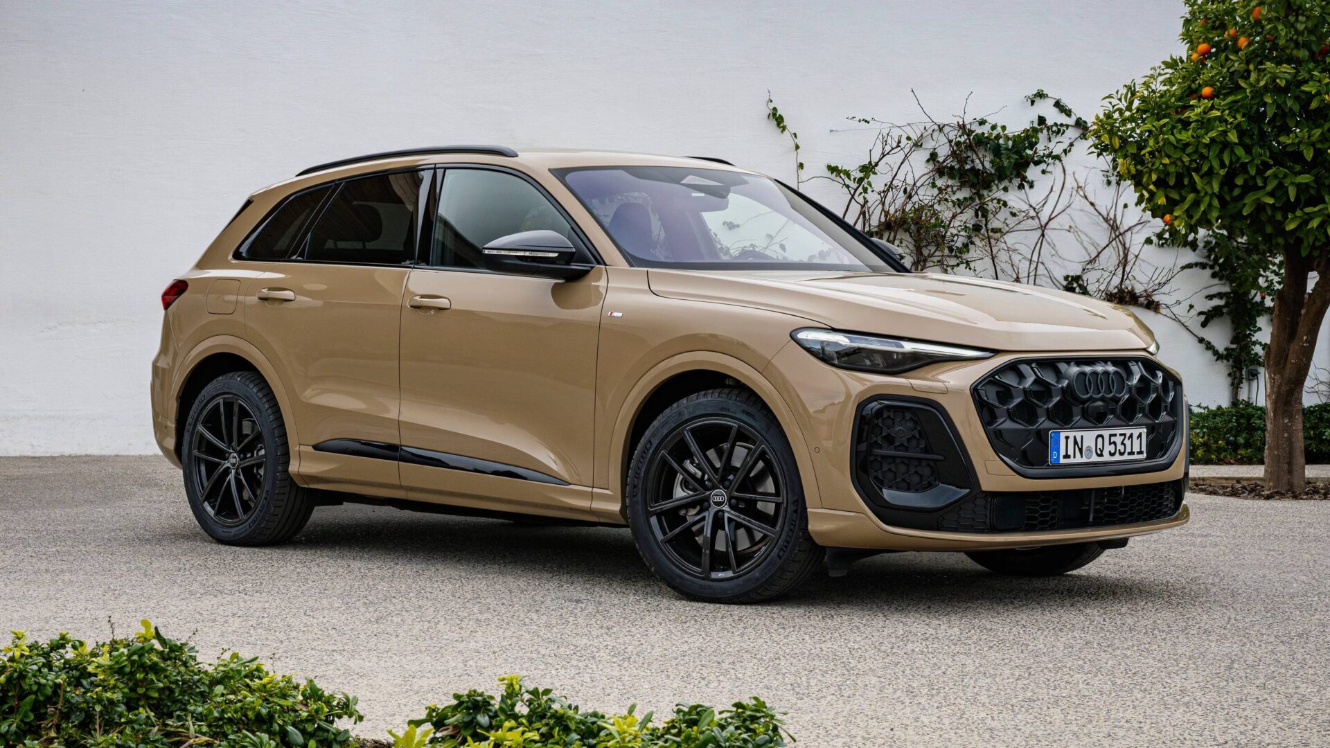 AUDI Q5 TFSI S tronic (AQ6331)